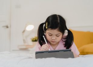 Screen time anak